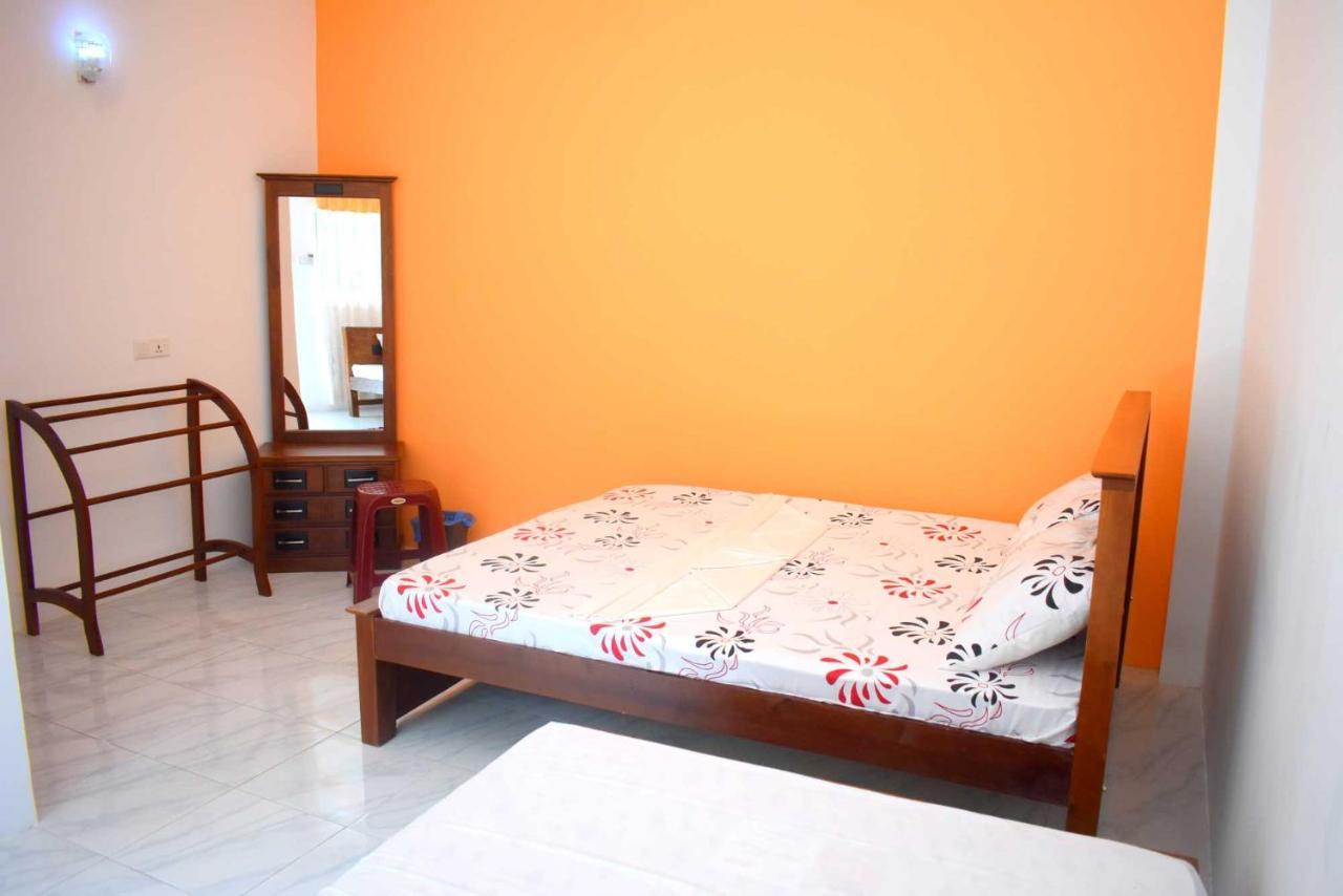 Sri Mayura Holiday Resort كاتاراغاما المظهر الخارجي الصورة