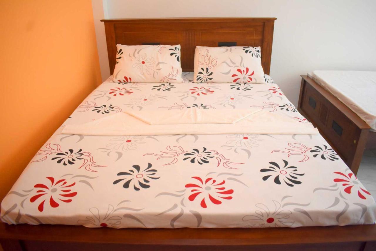 Sri Mayura Holiday Resort كاتاراغاما المظهر الخارجي الصورة